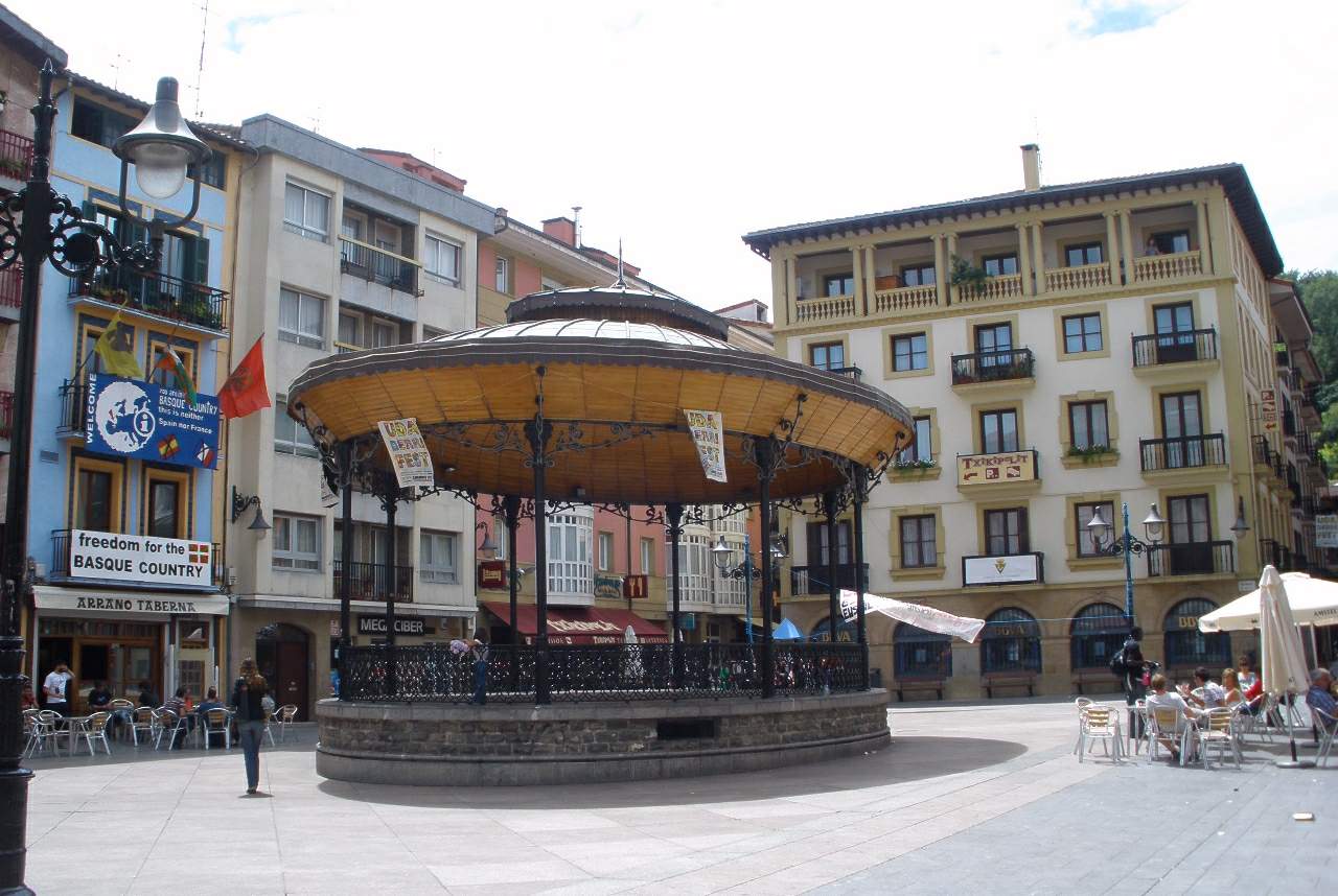 Kale Nagusia & Musika Plaza