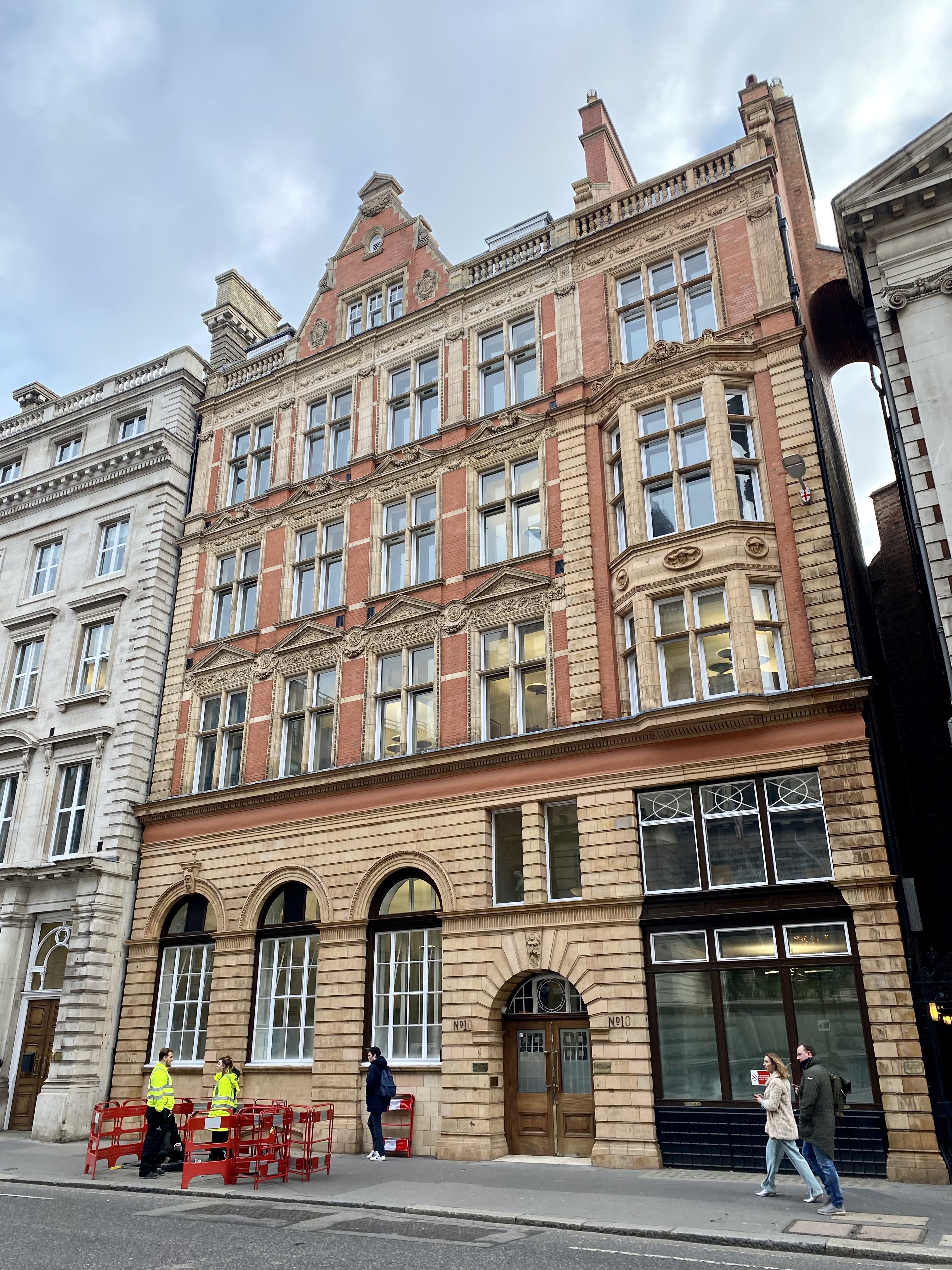 Wine Office Court
