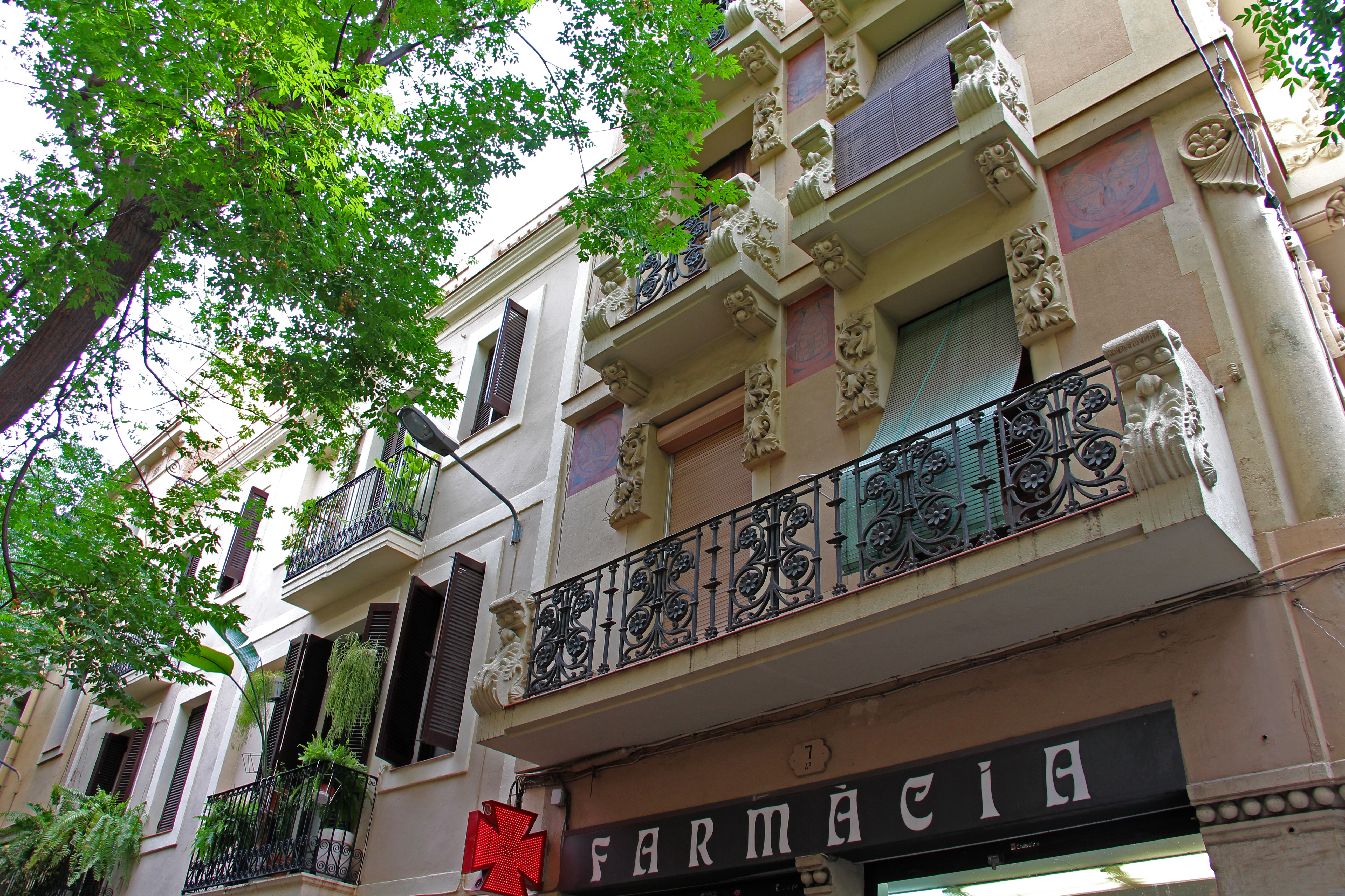 威尔第街 (Carrer Verdi)