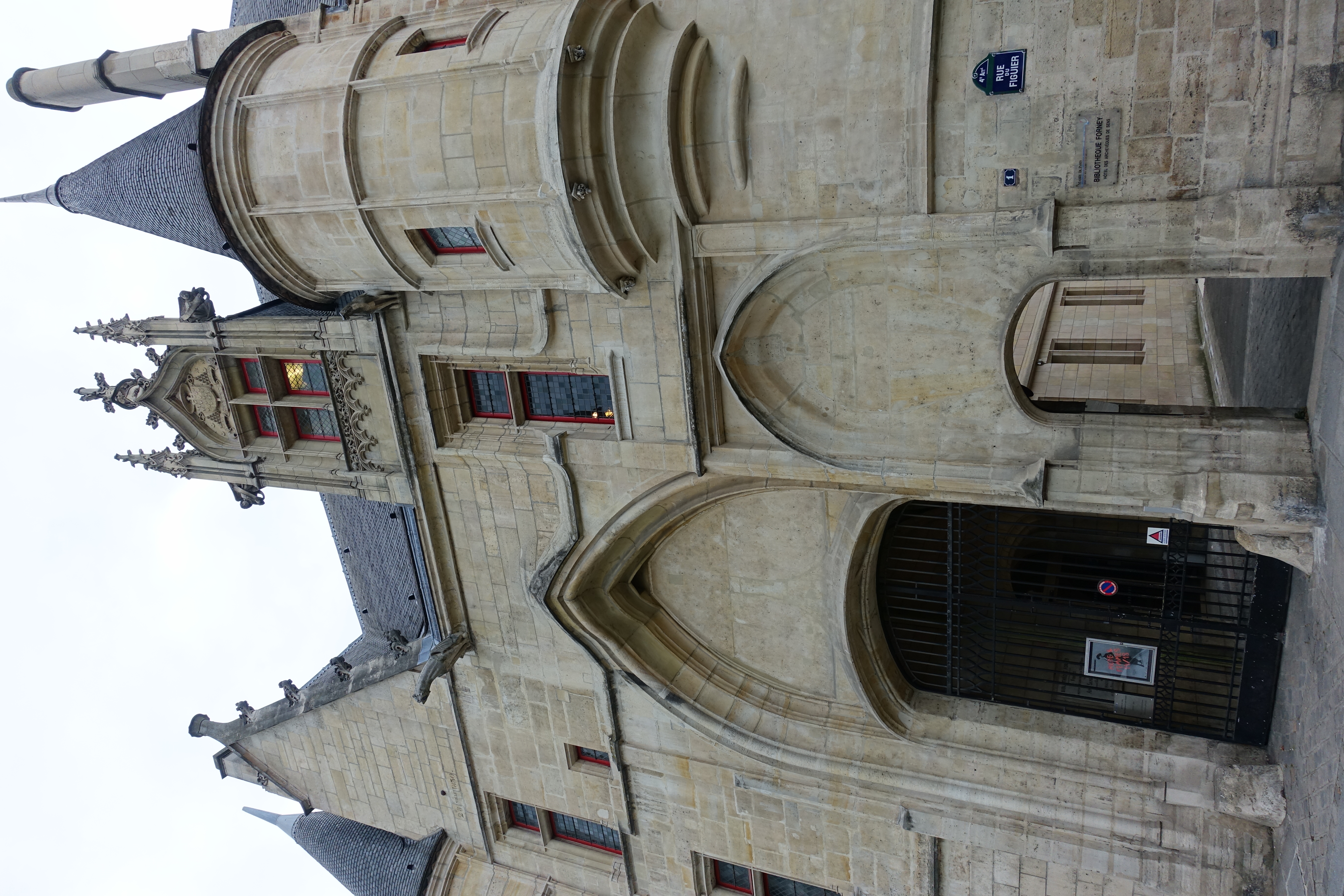 Hidden Courtyards of the Marais