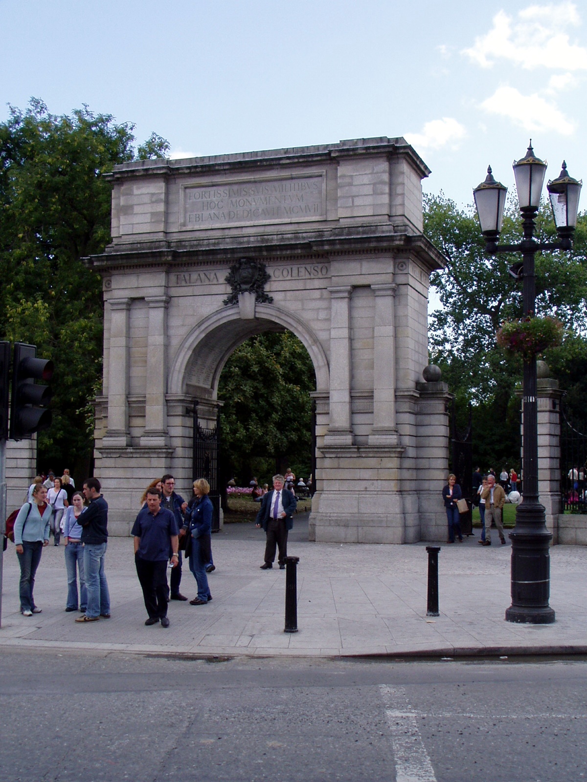 St Stephen's Green — Fusiliers' Arch