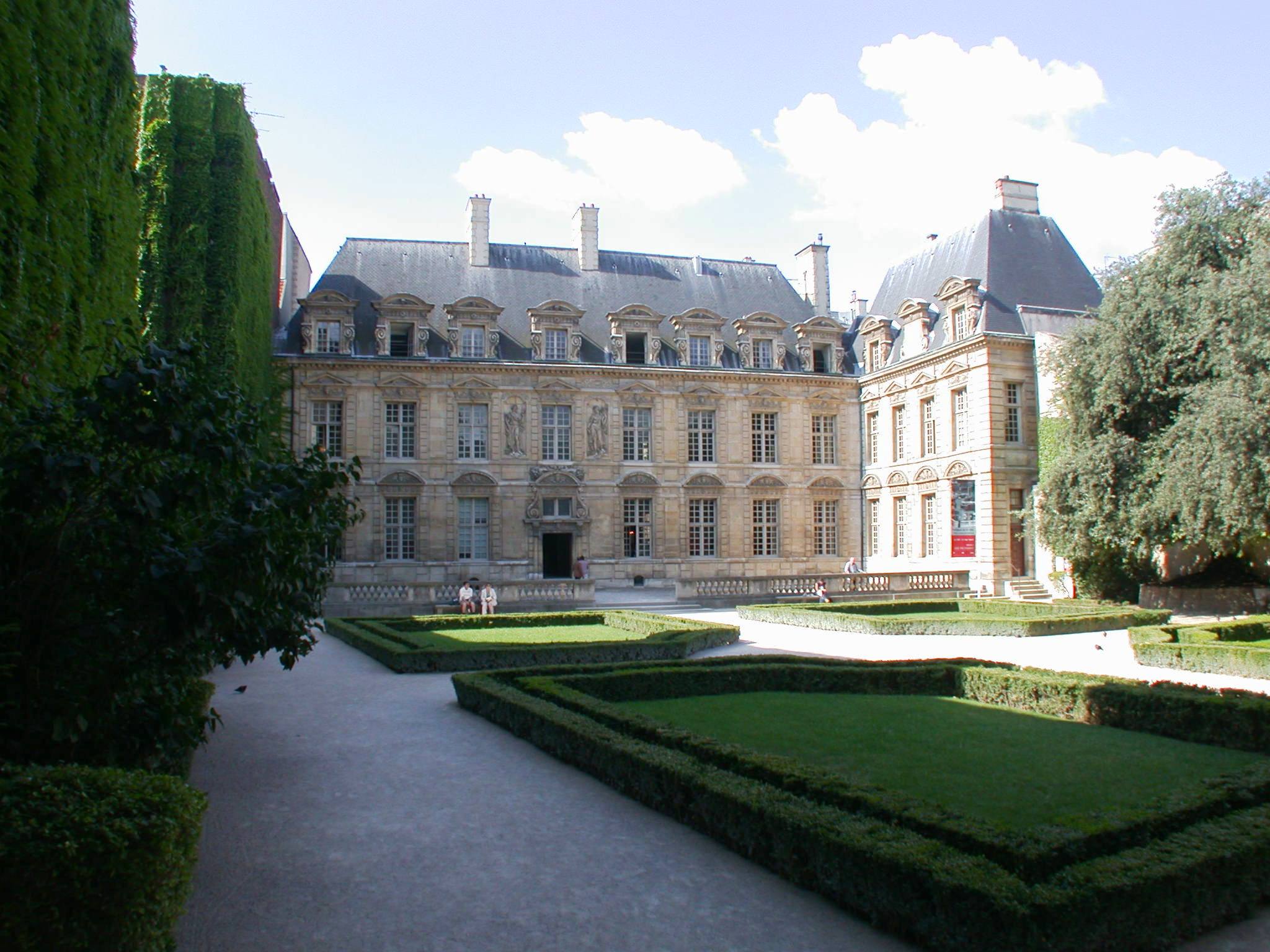 Hôtel de Sully