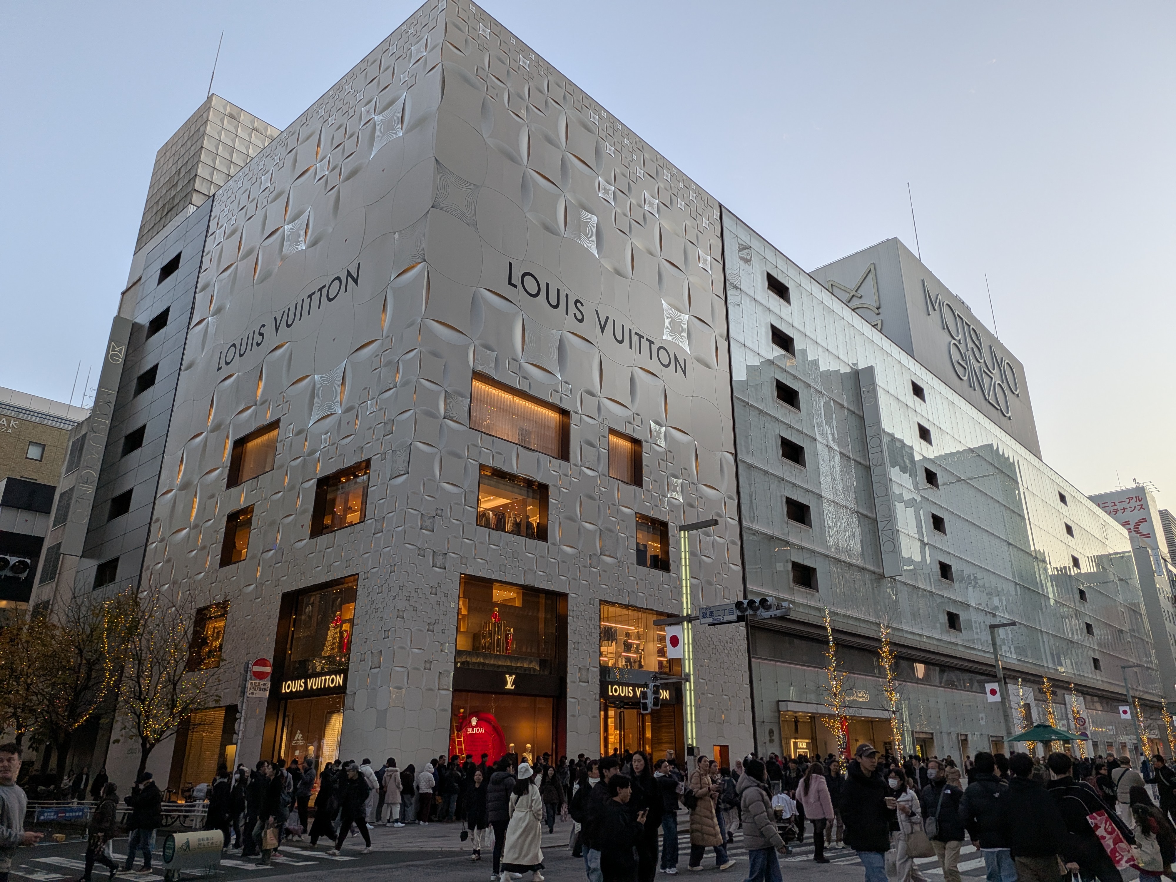 Louis Vuitton Ginza Namiki