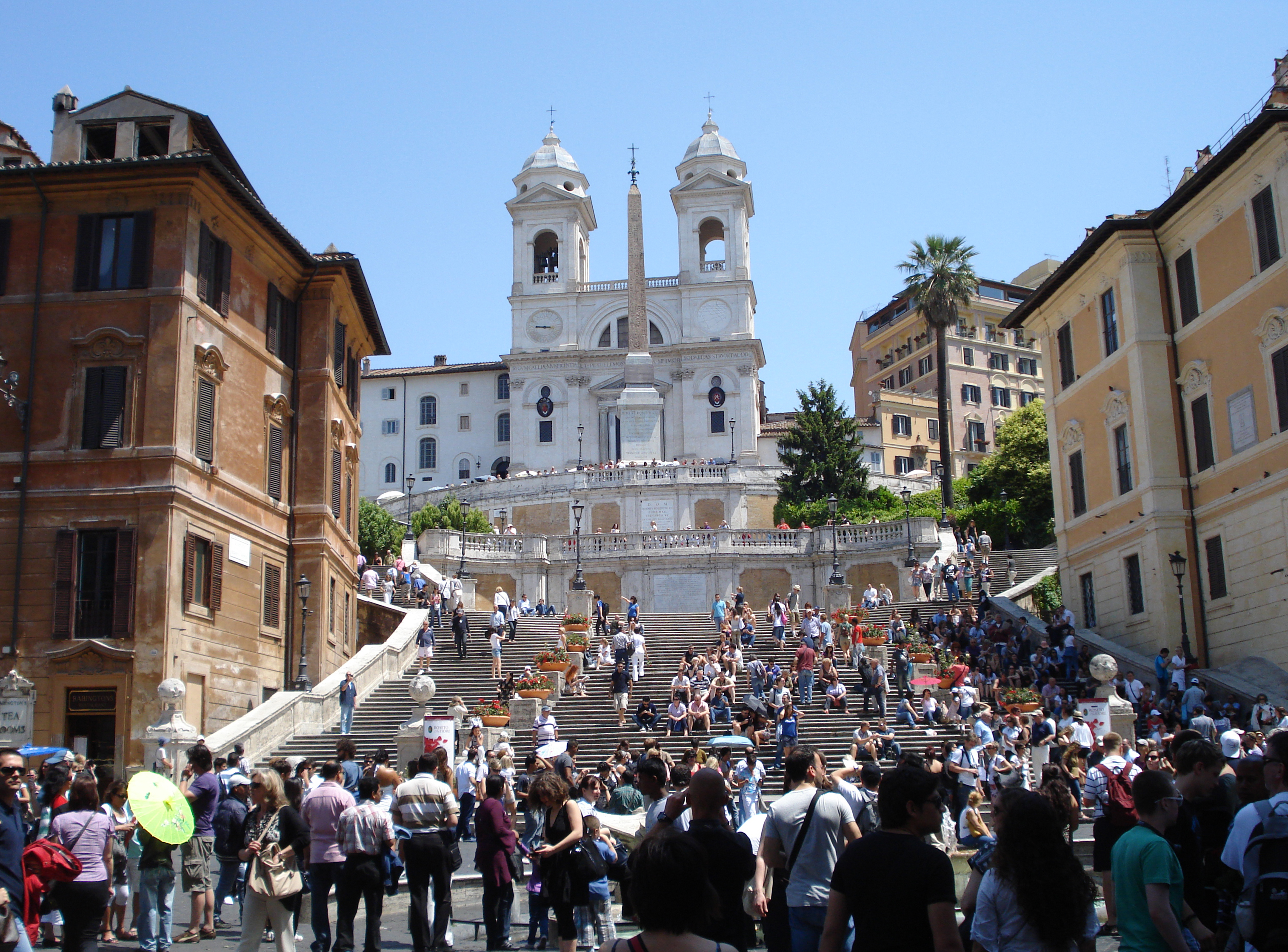 كنيسة ترينيتا دي مونتي (Trinità dei Monti)