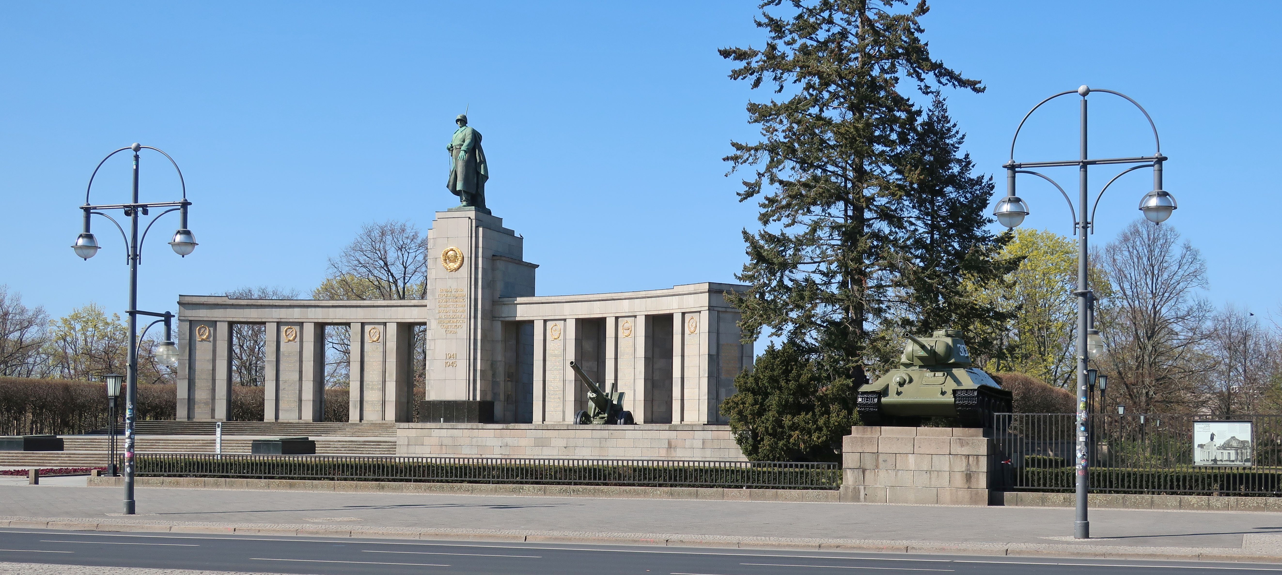 Soviet War Memorial, Tiergarten
