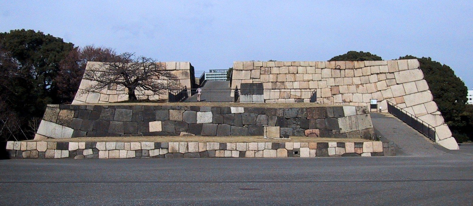 Tenshudai — the keep foundation