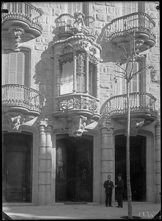 カサ・カルベ (Casa Calvet)