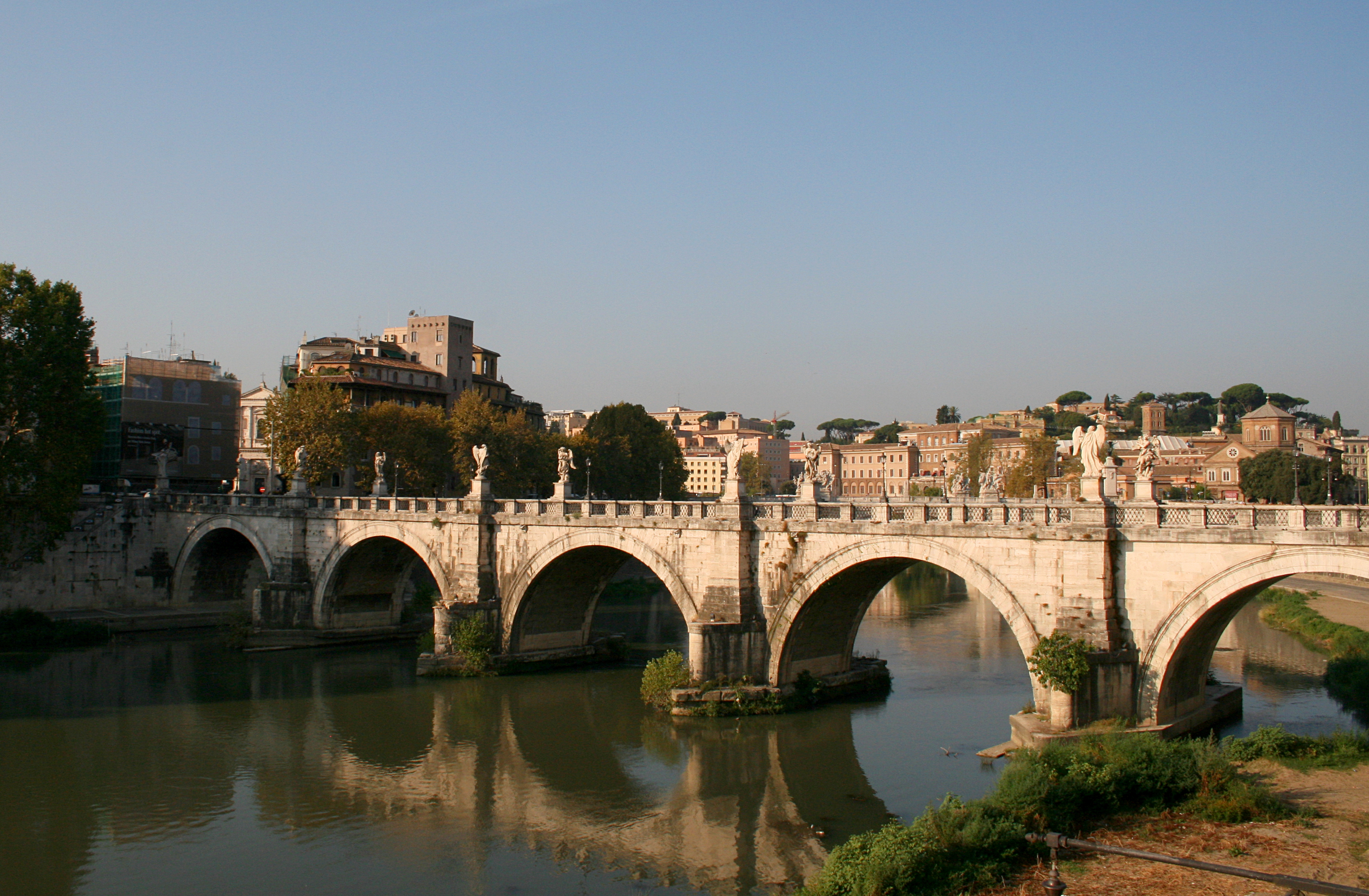 Across the Tiber: Medieval Streets & Jewish Heritage